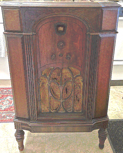 A picture of my Philco Model 90L radio cabinet